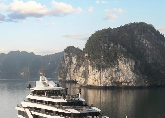 Calista Cruise - A Bay Spectacle Ha Long