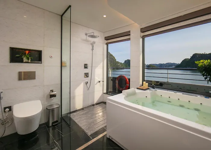 Calista Cruise - A Bay Spectacle 5* Ha Long