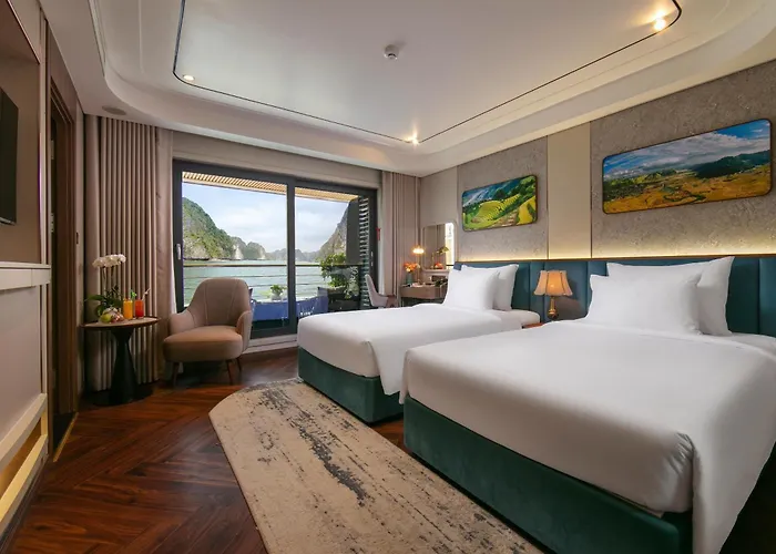  Calista Cruise - A Bay Spectacle Ha Long